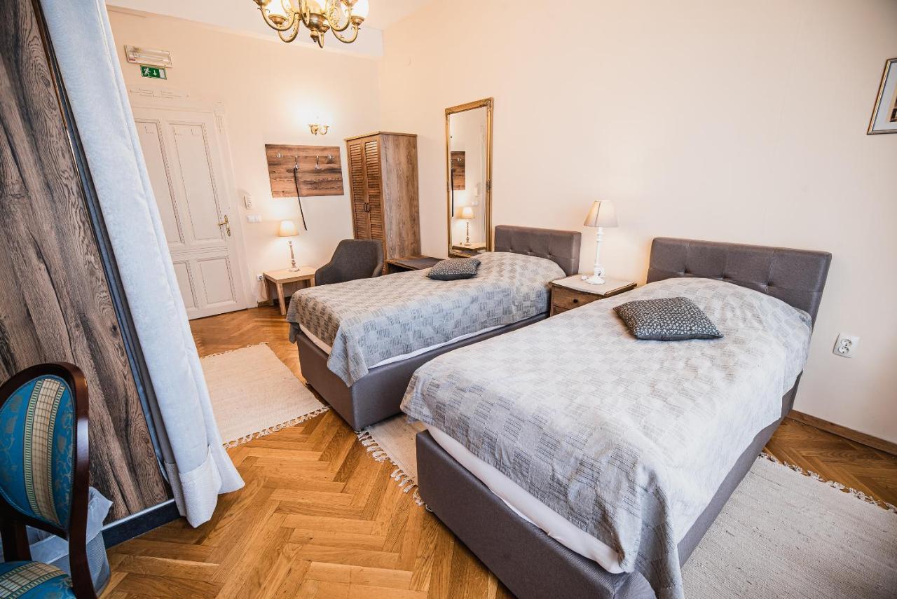 Guest House Veronika Kocevje Luaran gambar